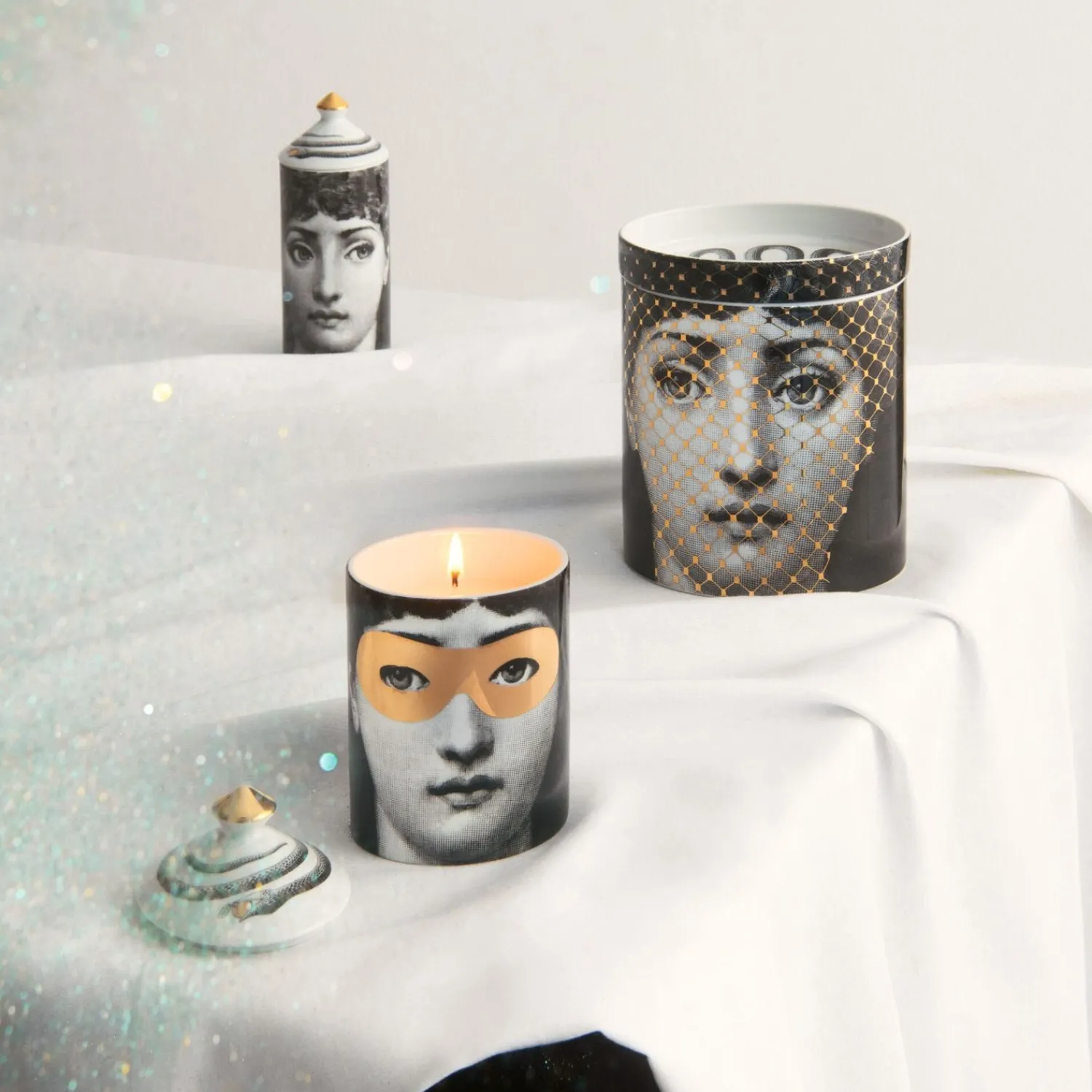 Room Spray<Fornasetti Talvolta Scented Room Spray - Mascherina Decor - Frutto Proibito Fragrance White/Black/Gold