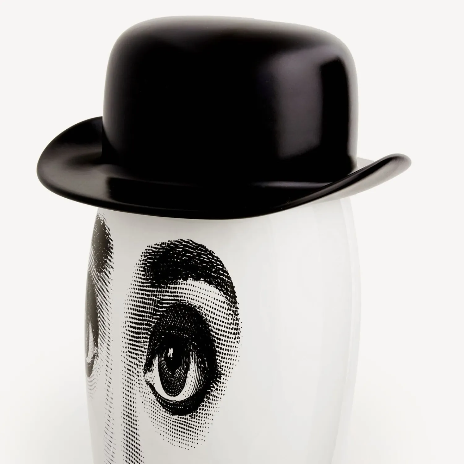 Vases<Fornasetti Vase Smilzo Charlot White/Black
