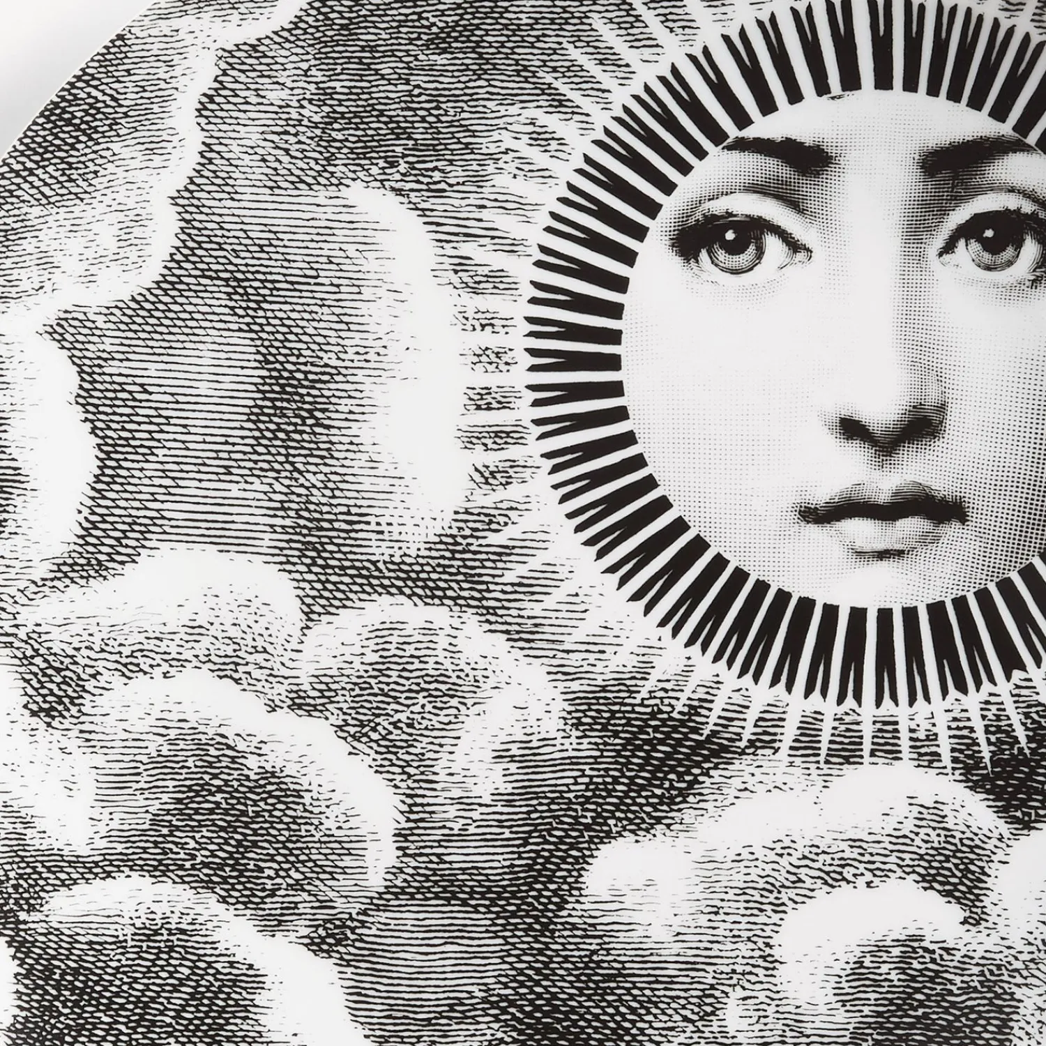 Soli<Fornasetti Wall Plate Tema E Variazioni N.101 White/Black