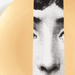 Fragment<Fornasetti Wall Plate Tema E Variazioni N.33 White/Black/Gold